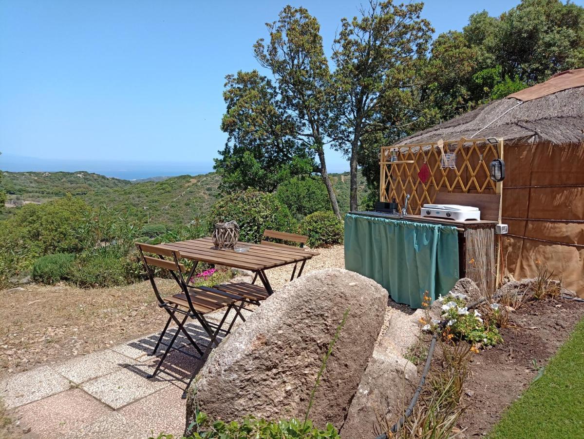 La Cera Farm Camping B&B サンタ・テレーザ・ガッルーラ エクステリア 写真