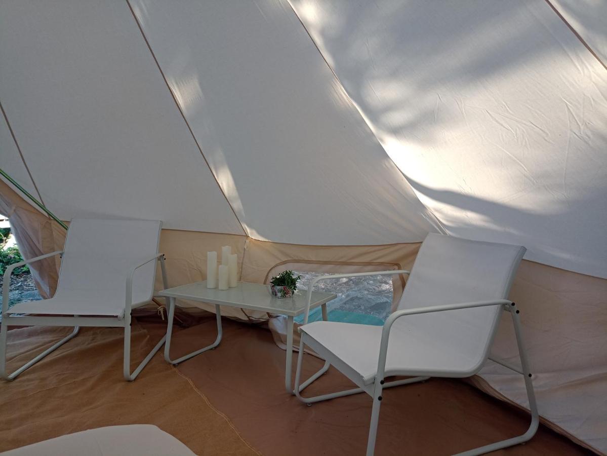 La Cera Farm Camping B&B サンタ・テレーザ・ガッルーラ エクステリア 写真