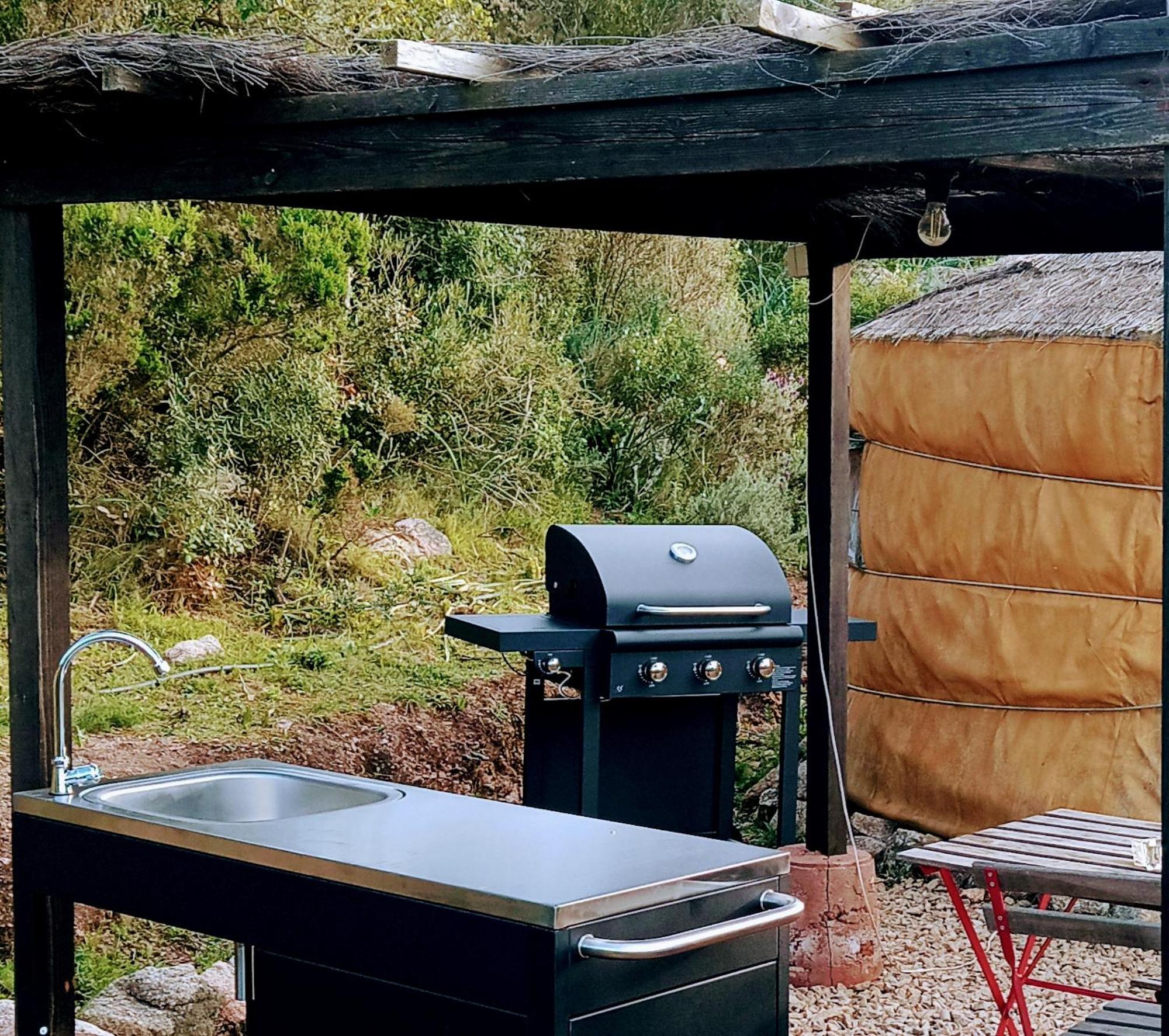 La Cera Farm Camping B&B サンタ・テレーザ・ガッルーラ エクステリア 写真