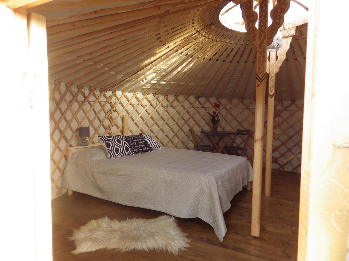 La Cera Farm Camping B&B サンタ・テレーザ・ガッルーラ エクステリア 写真