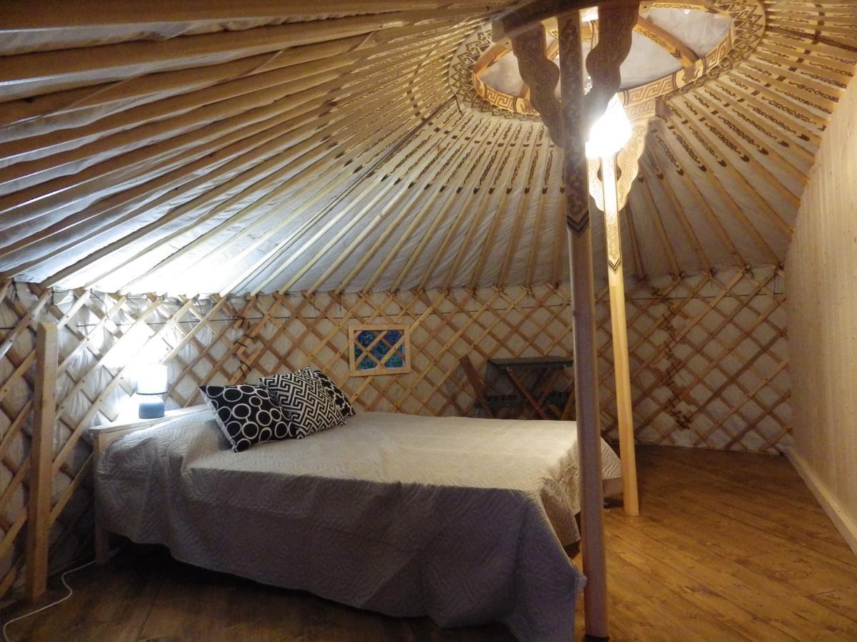La Cera Farm Camping B&B サンタ・テレーザ・ガッルーラ エクステリア 写真